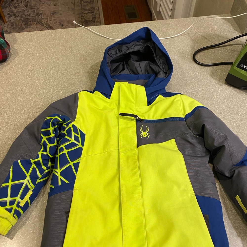 Spyder challenger insulated ski coat - worn lightly, looks new!